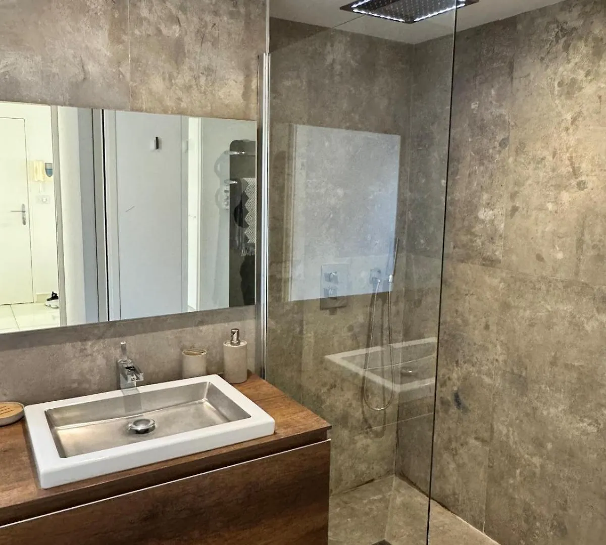 Luxury Apartment 马赛
